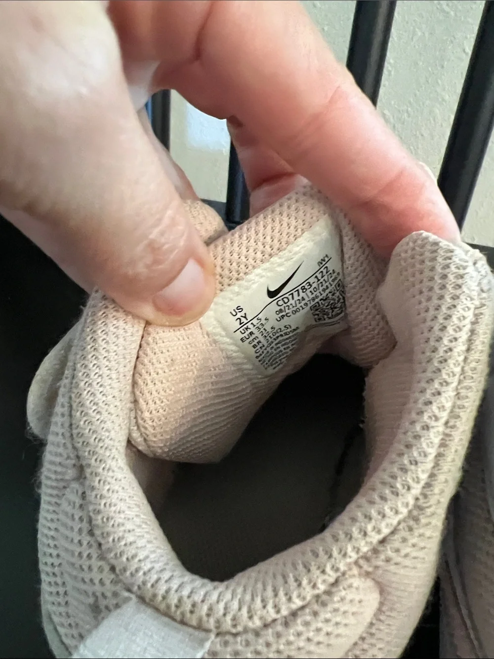 ❤️3/$25 (2) Nike Kids Sneakers in White & Pink